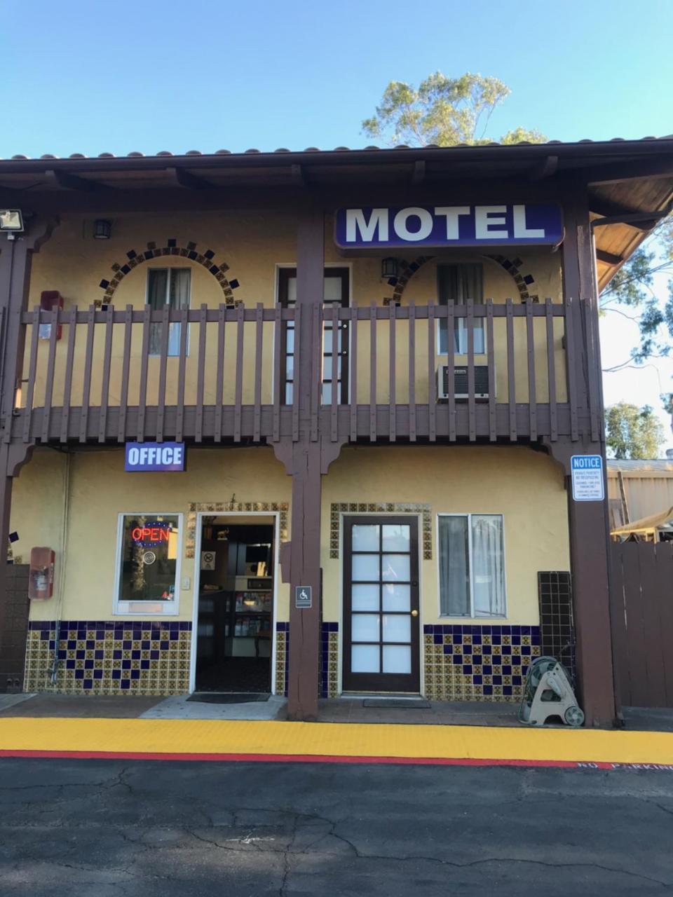 Hacienda Motel 埃斯孔迪多 外观 照片